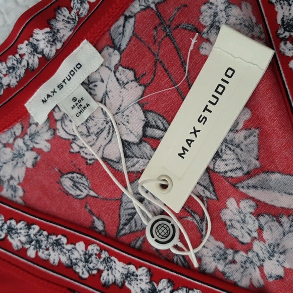 New Max Studio Size Small Red Floral Sleeveless Faux Wrap V-Neck Dress - Picture 4 of 16